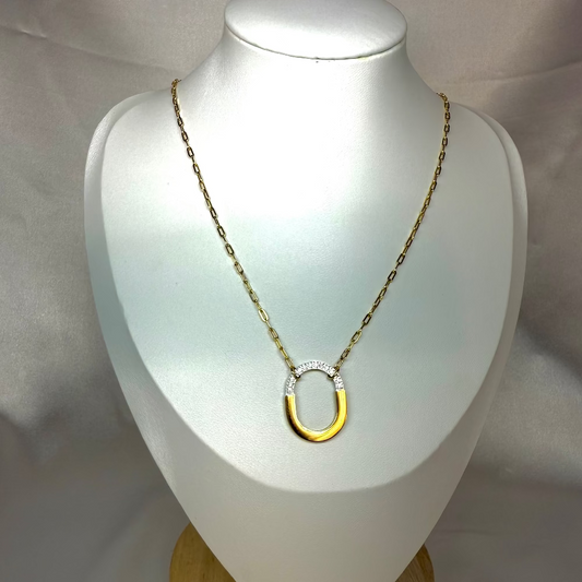 Eclat Oval Pendant Necklace
